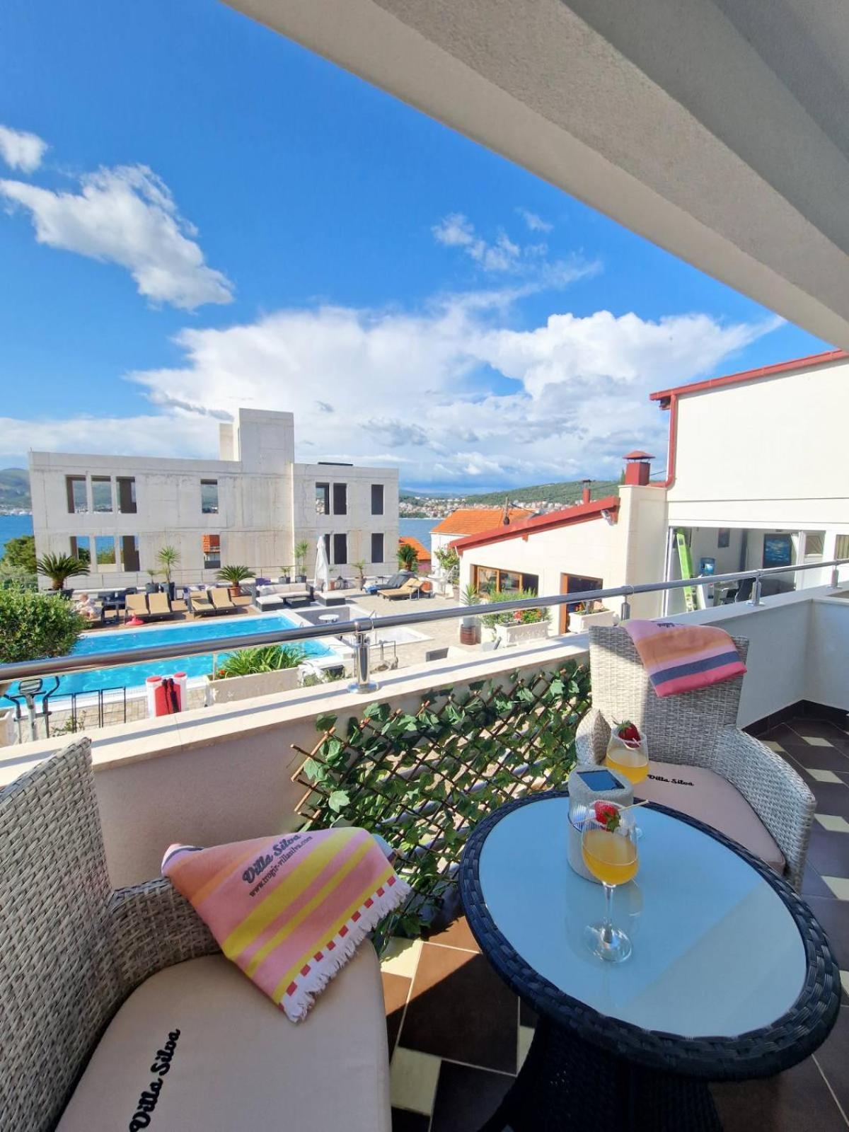 טרוגיר Apartments Silva With A View Of Sea מראה חיצוני תמונה
