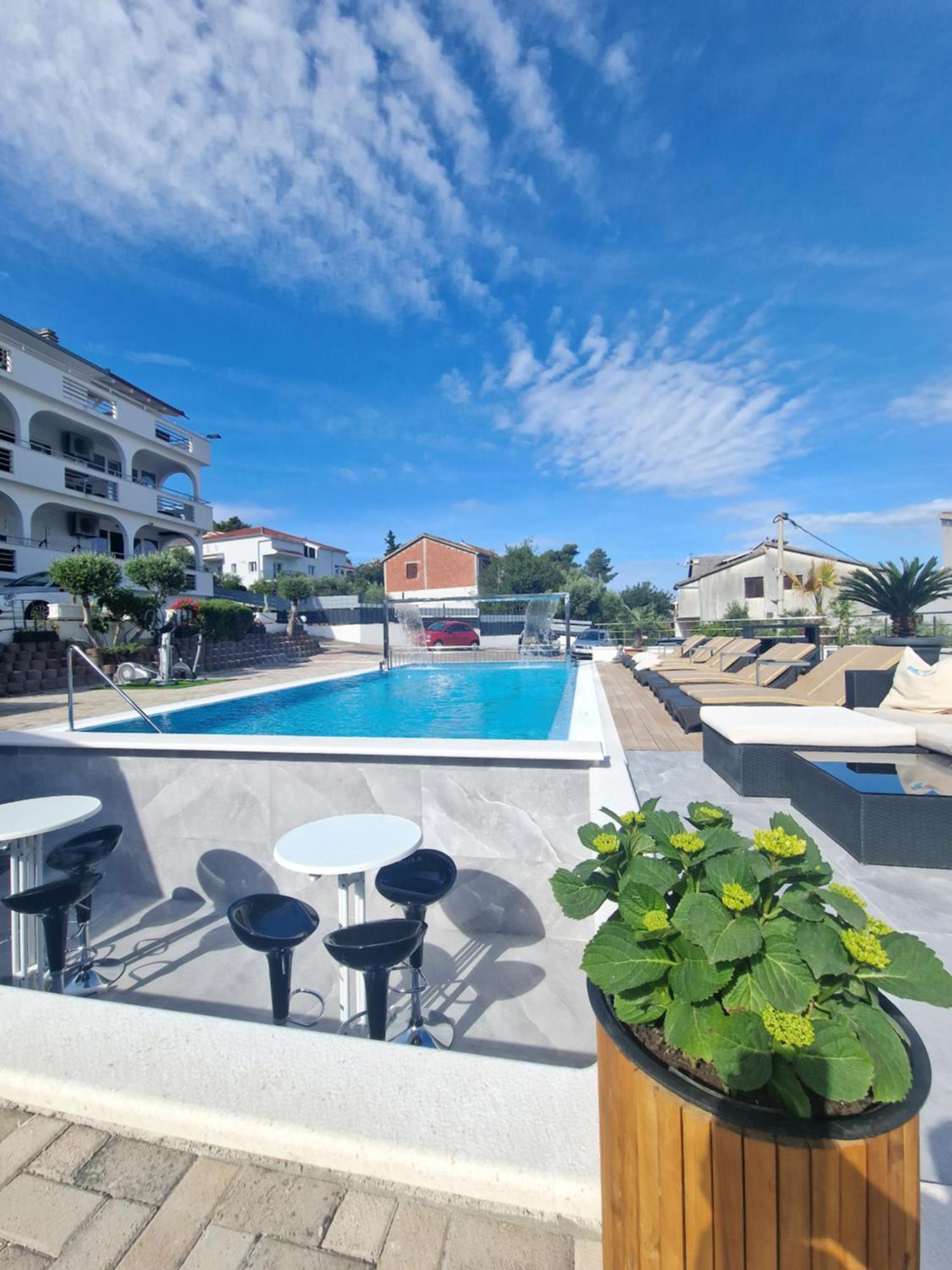טרוגיר Apartments Silva With A View Of Sea מראה חיצוני תמונה