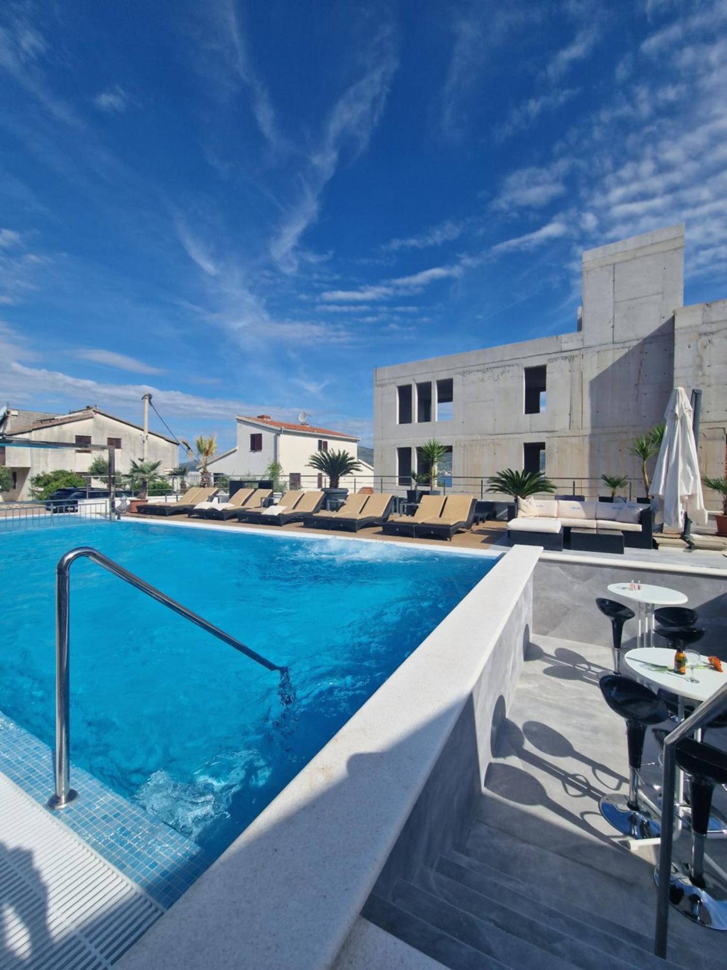 טרוגיר Apartments Silva With A View Of Sea מראה חיצוני תמונה