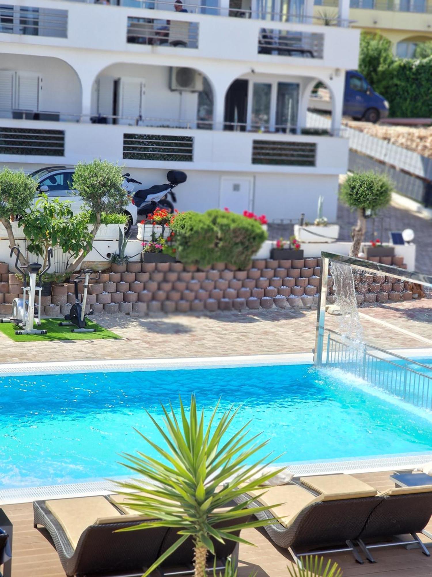 טרוגיר Apartments Silva With A View Of Sea מראה חיצוני תמונה